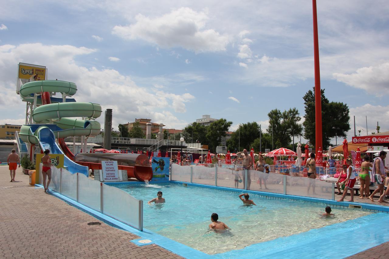 Lara Hotel 2*