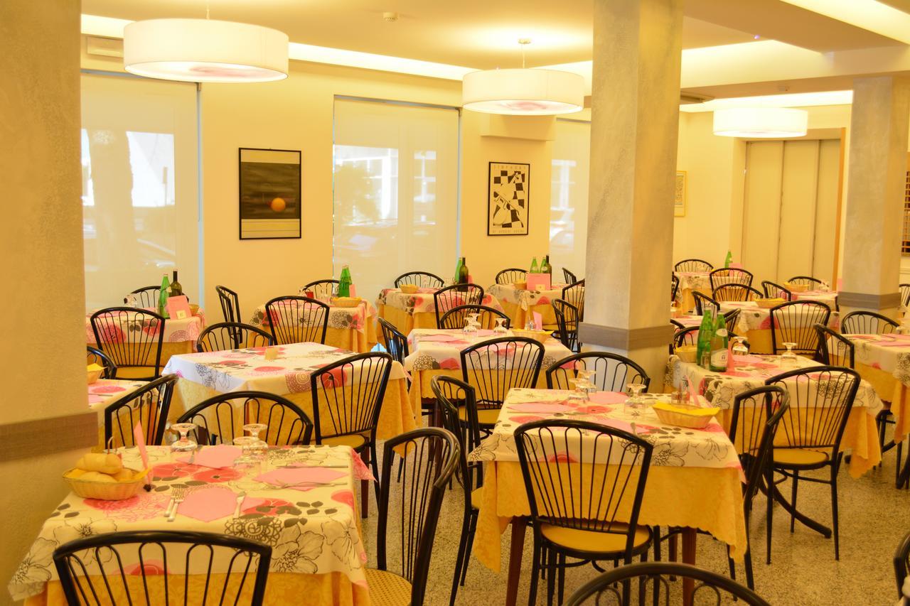 Hotel Universal Riccione