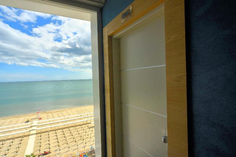 Daniel's Fronte Mare Hotel 3*