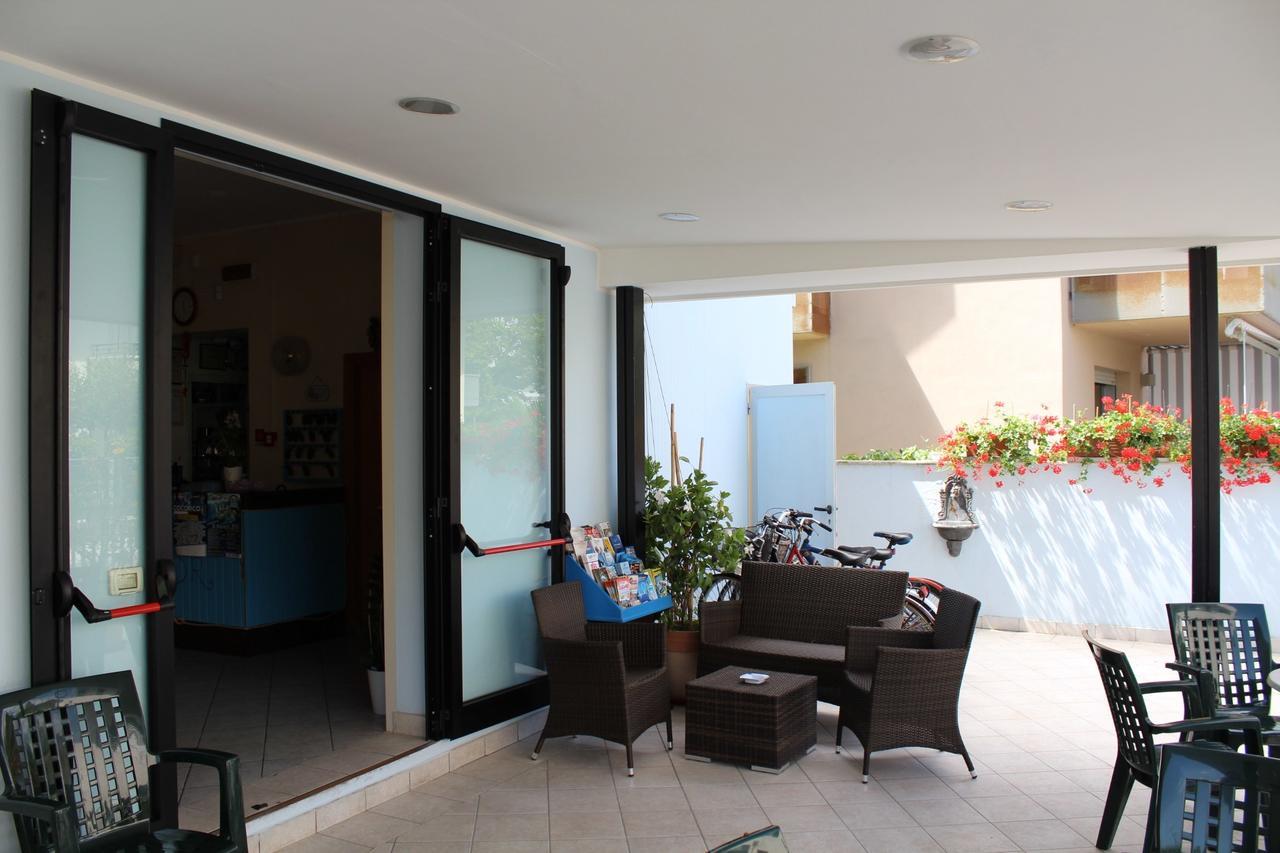 Junior Hotel 2*