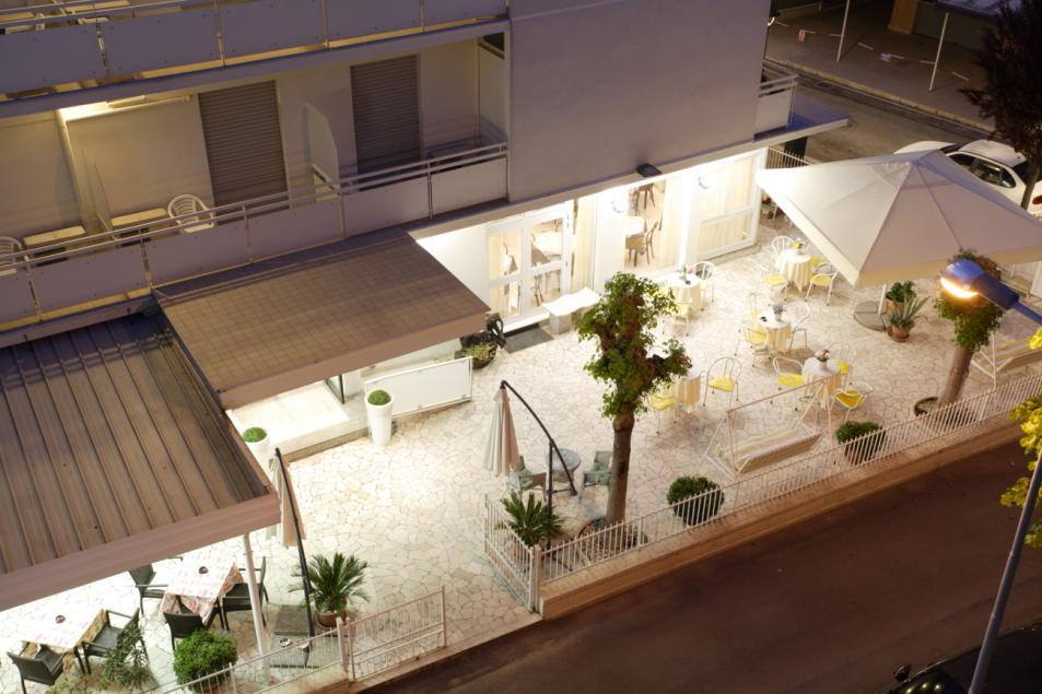 Tosi Hotel 2*