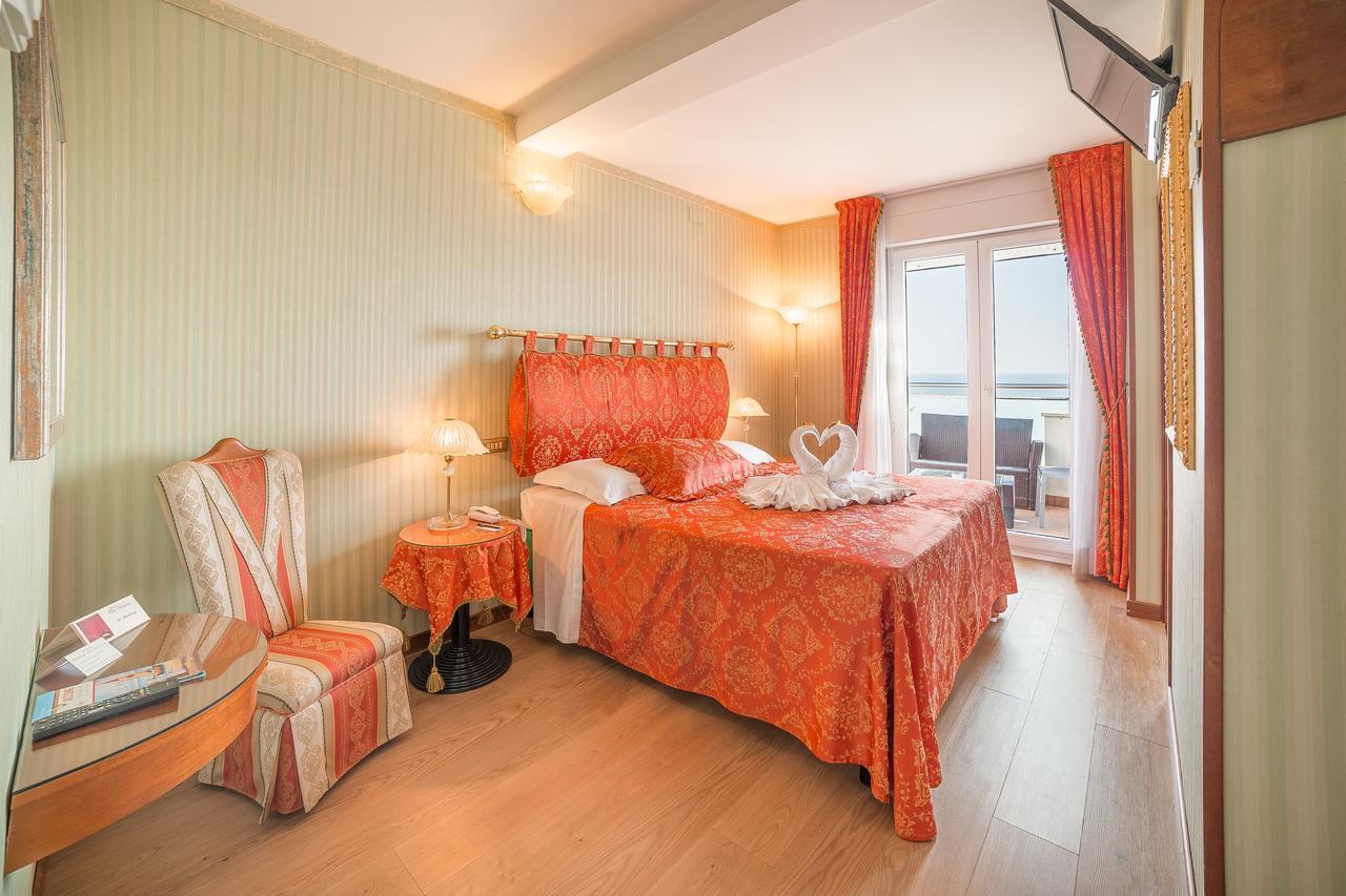 Hotel Des Nations - Vintage Sul Mare Riccione