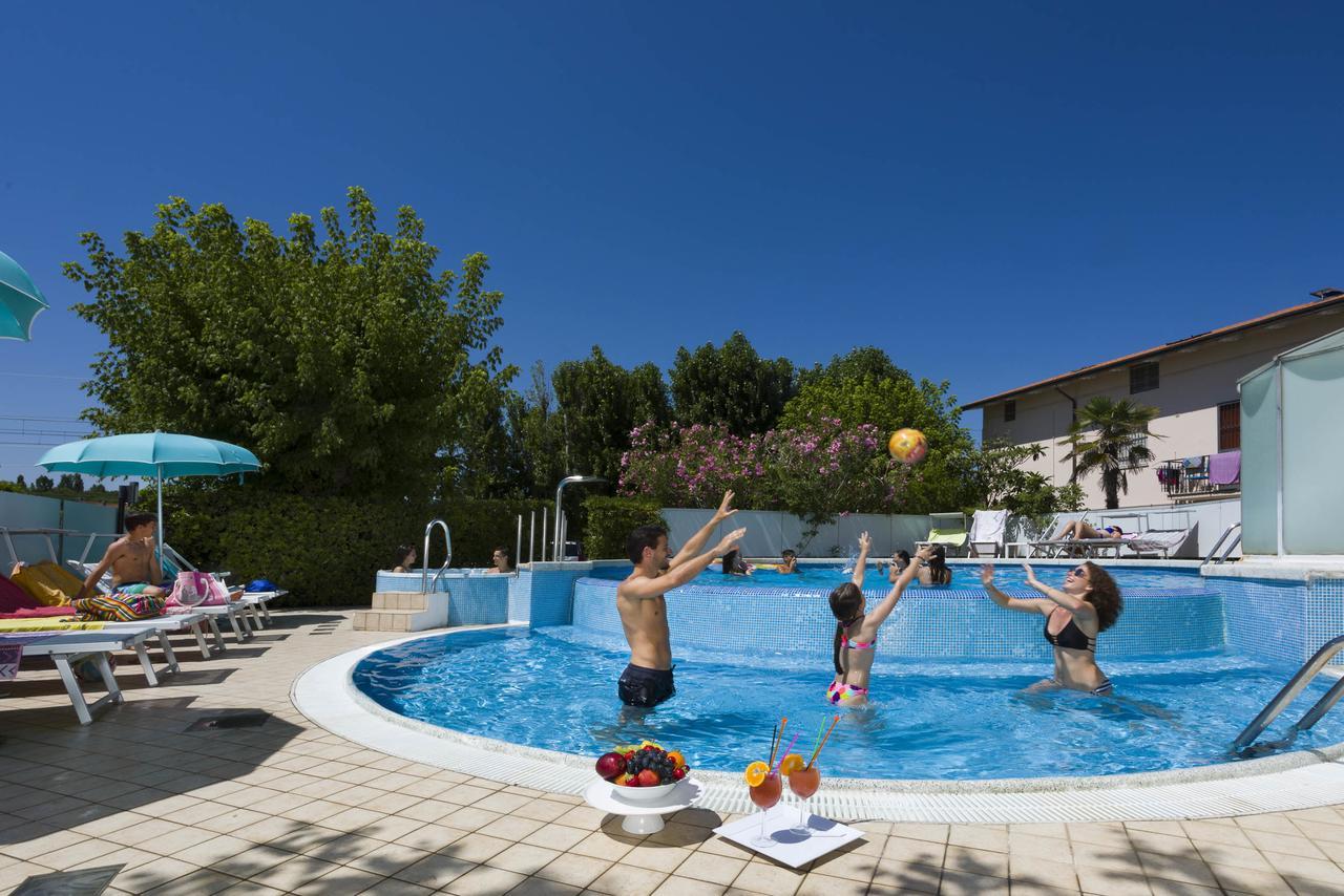 Albicocco Hotel 2*