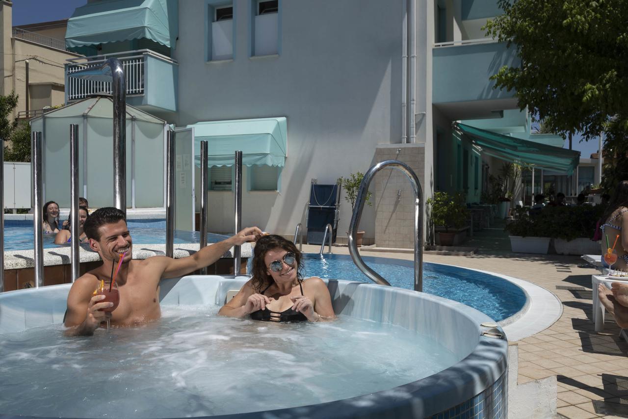 Albicocco Hotel 2*