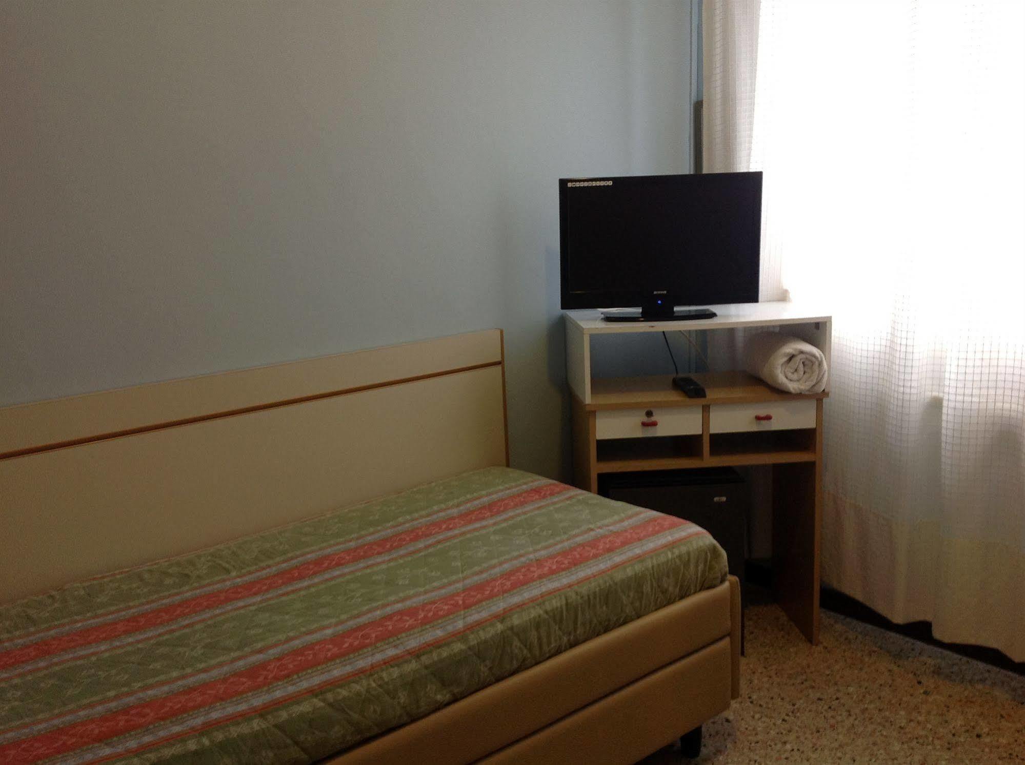 Mirabella Hotel 2*
