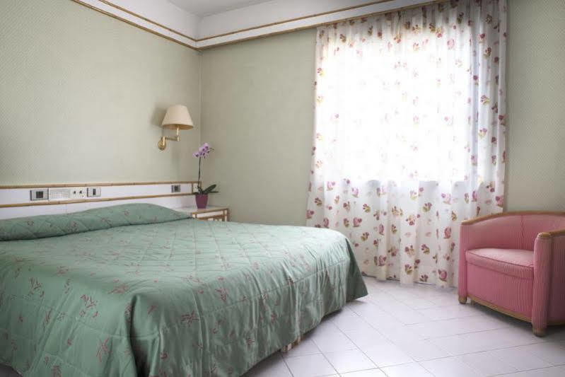 President - Vintage In Centro Riccione