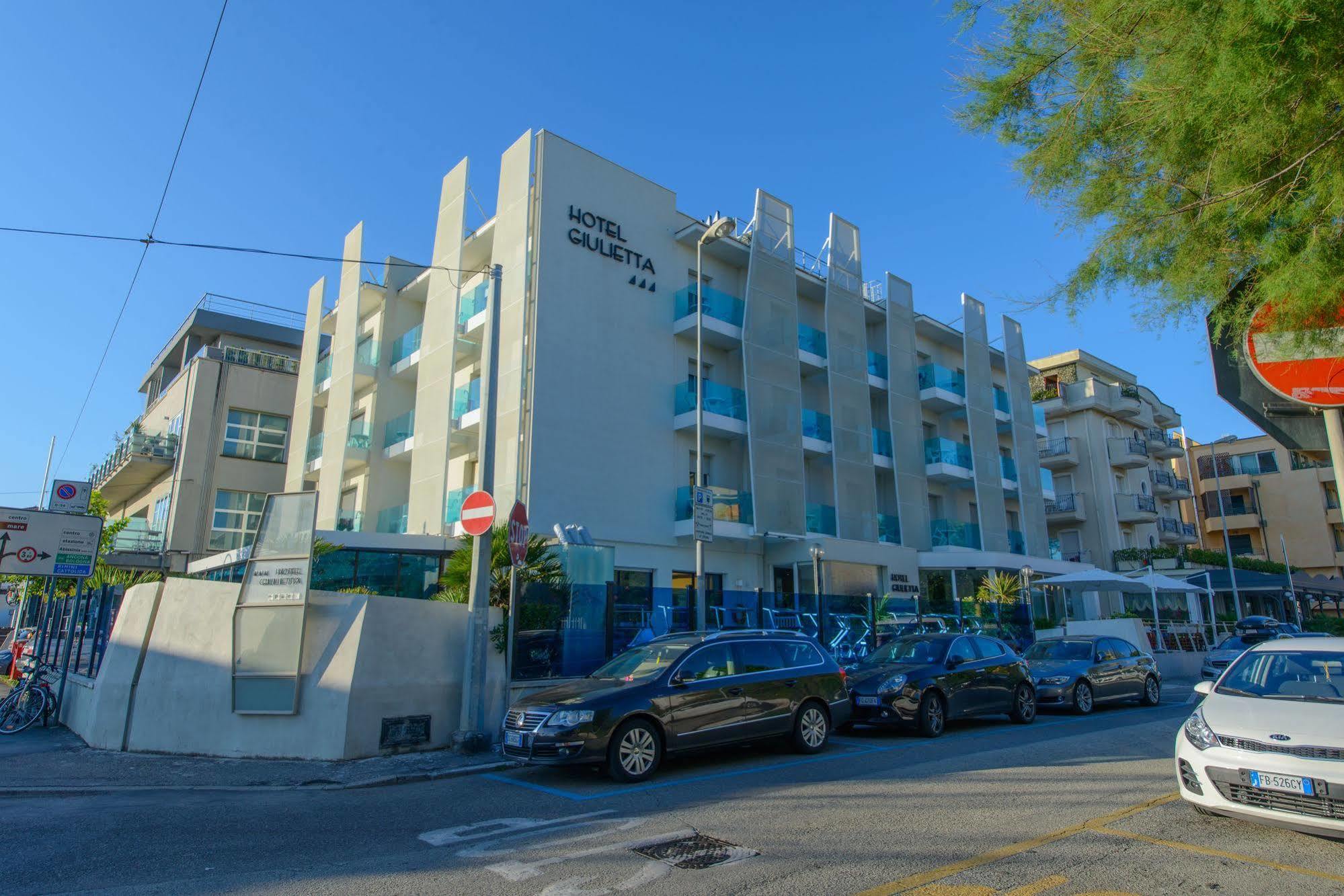 Giulietta Hotel 3*