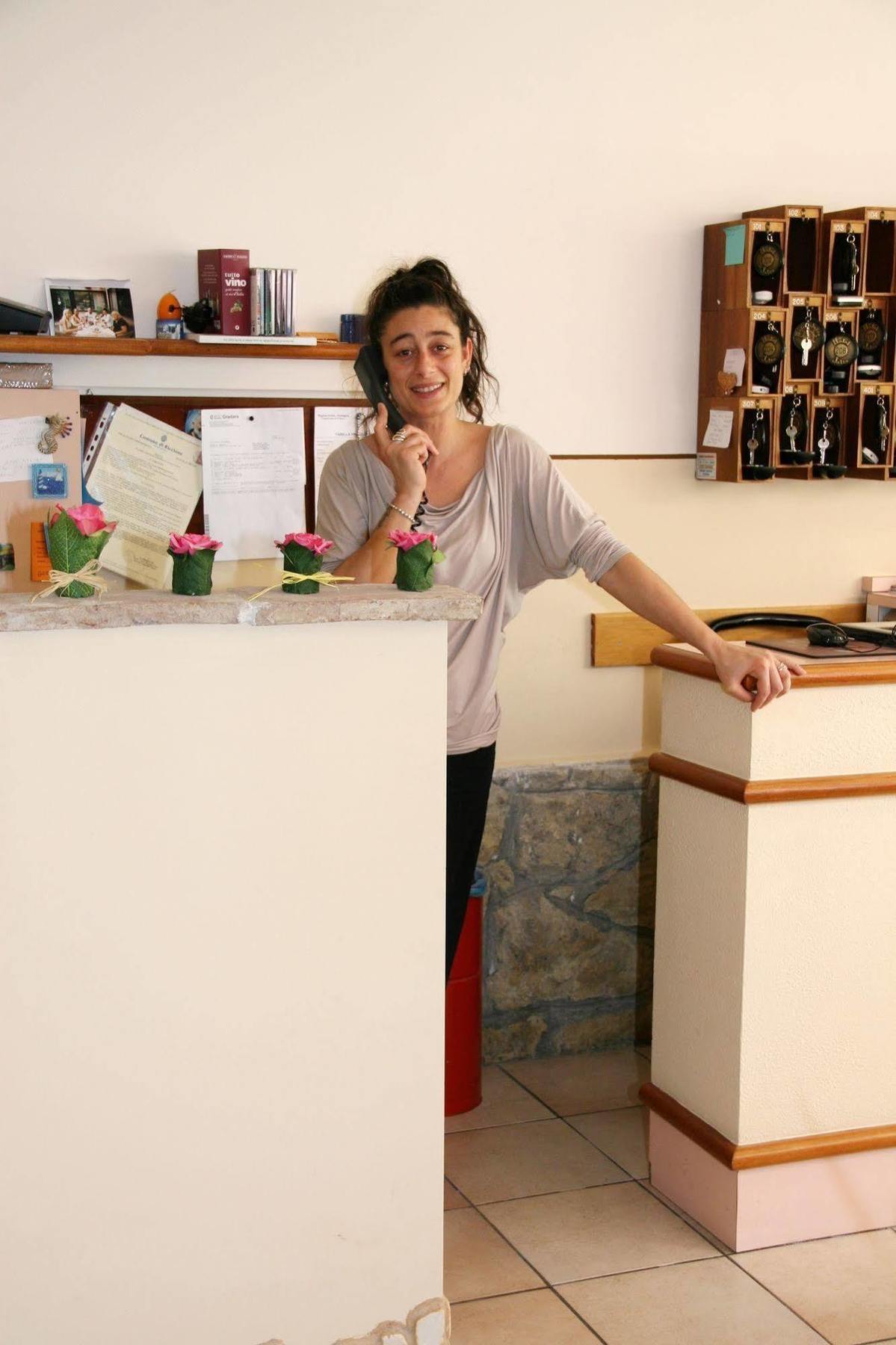 Jolie Hotel