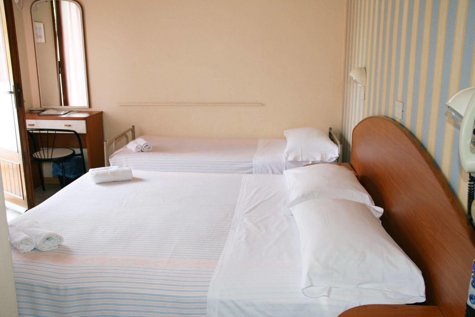 Jolie Hotel 2*
