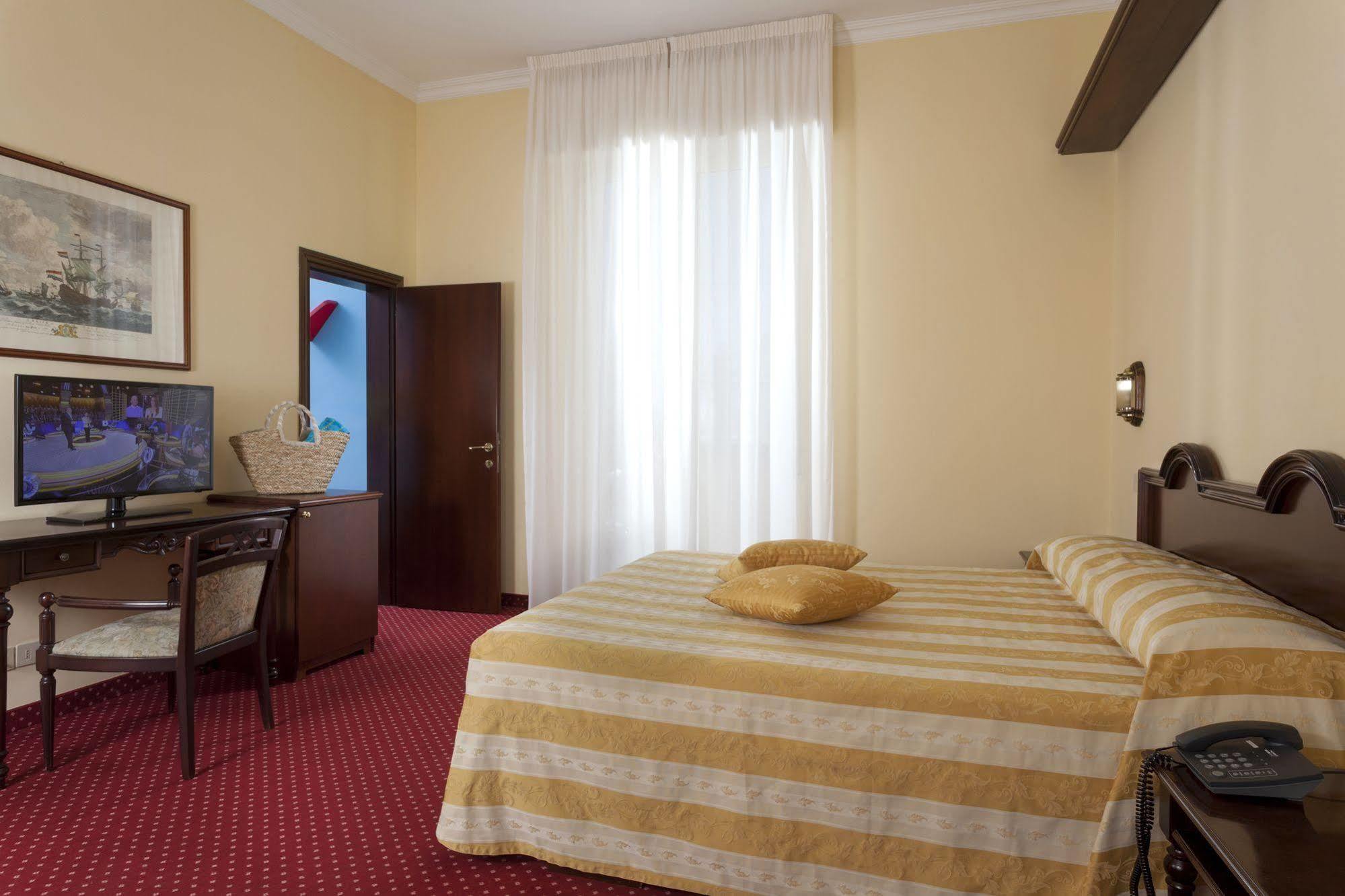 Hotel Milano Helvetia 3*