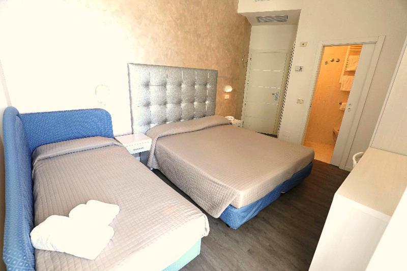 Hotel Daniel's Fronte Mare 3*