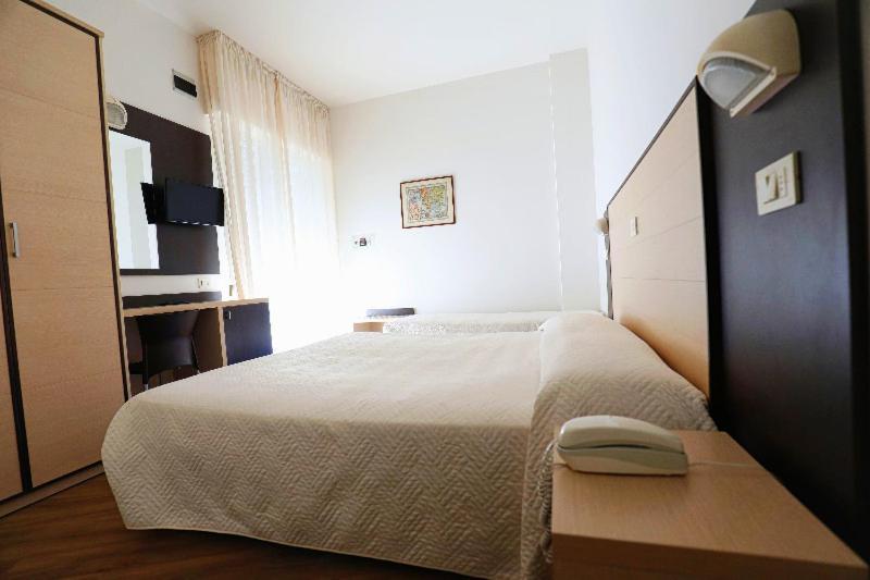 Daniel's Fronte Mare 3*