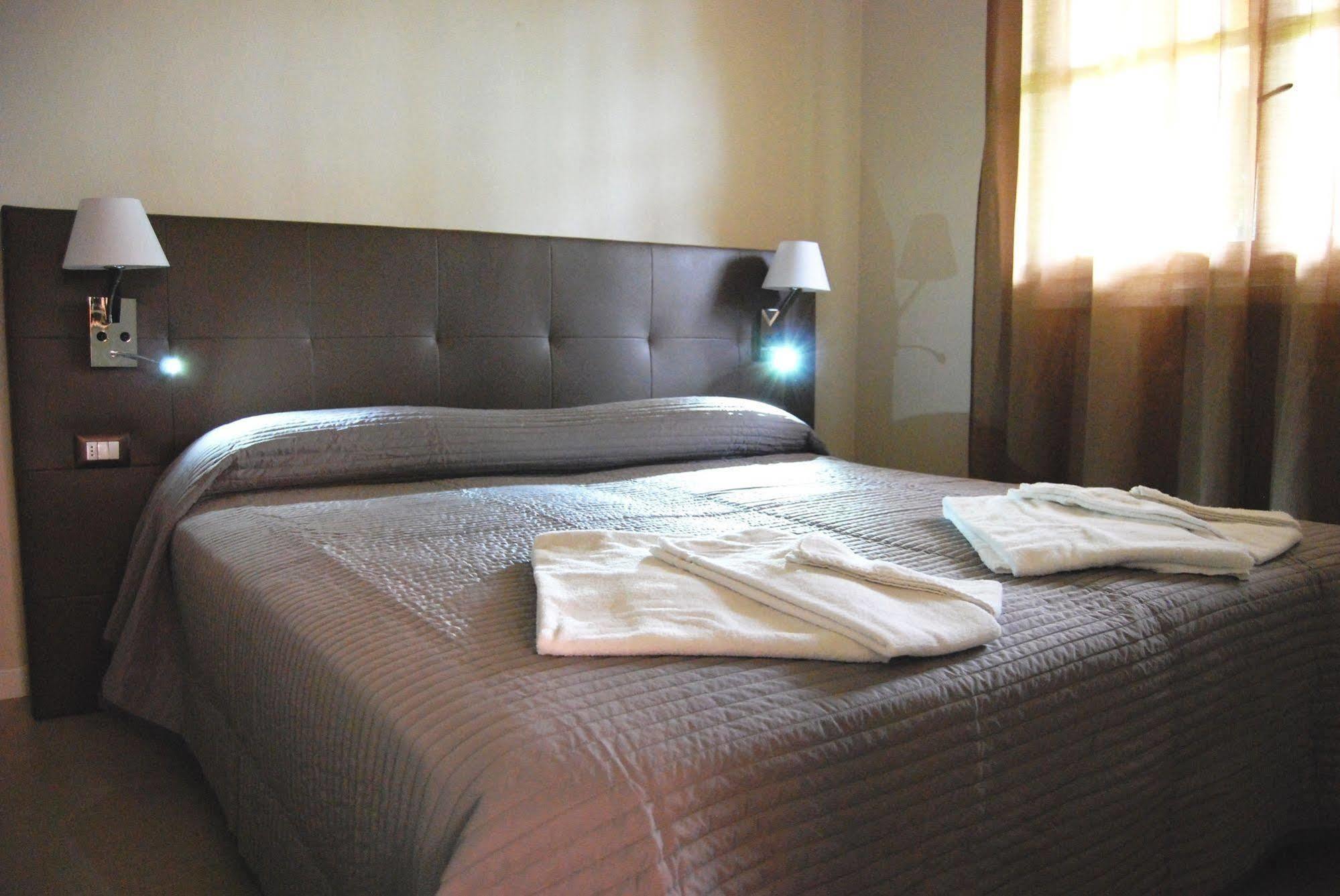 Residenze Al Colle Dei Pini 3* Riccione