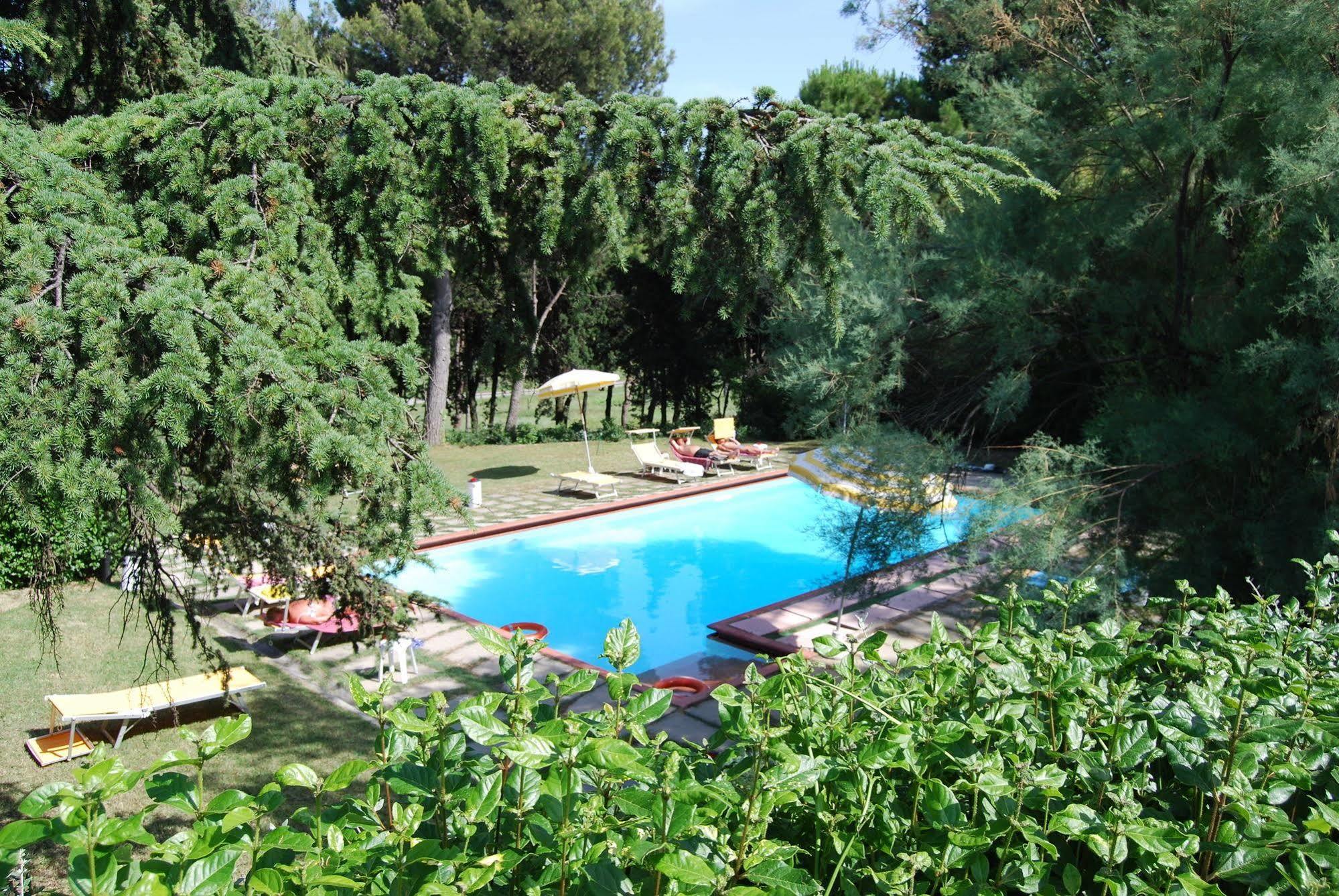 Aparthotel Residenze Al Colle Dei Pini