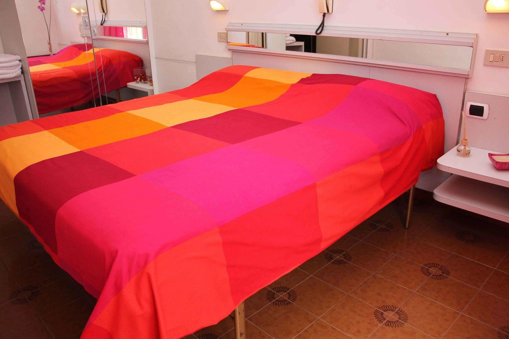 Hotel Santa Cecilia *