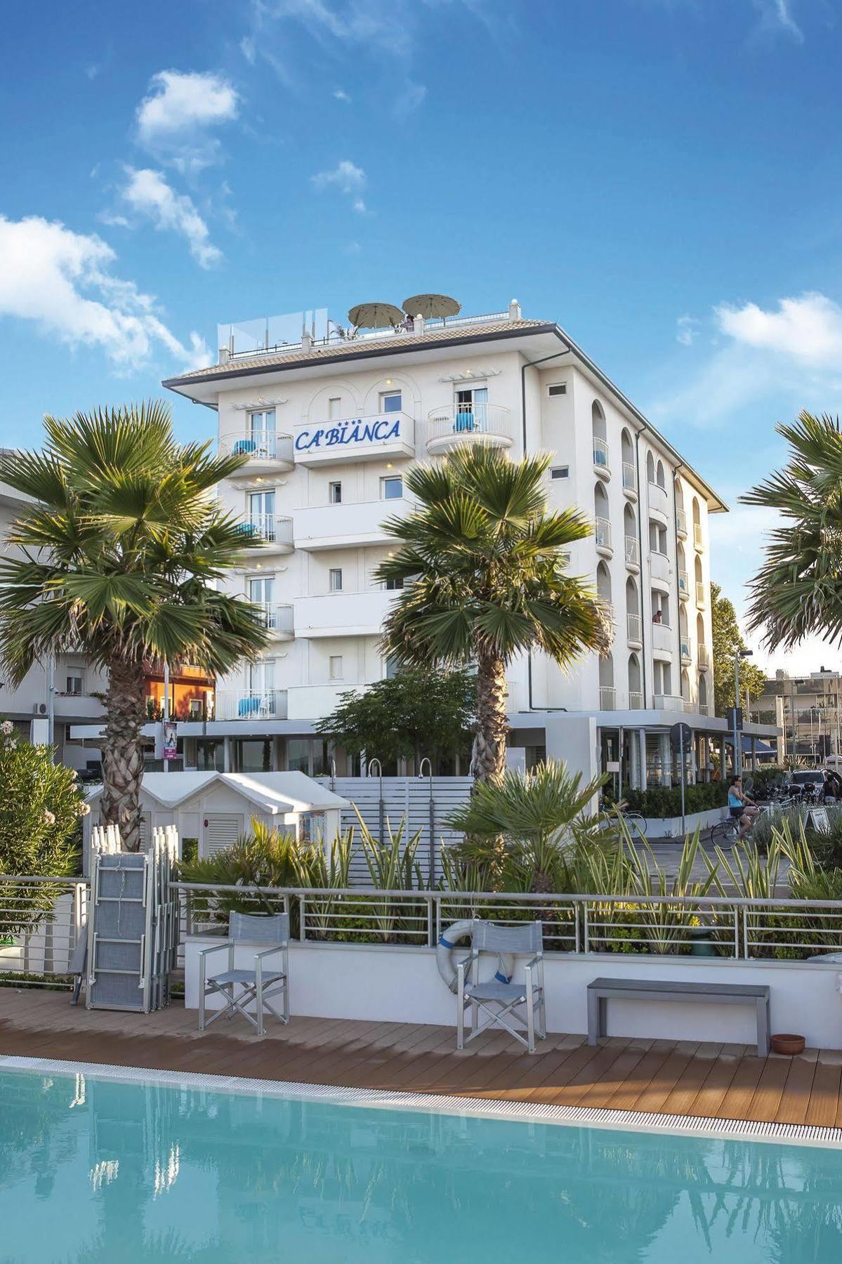 Ca' Bianca Hotel 3*
