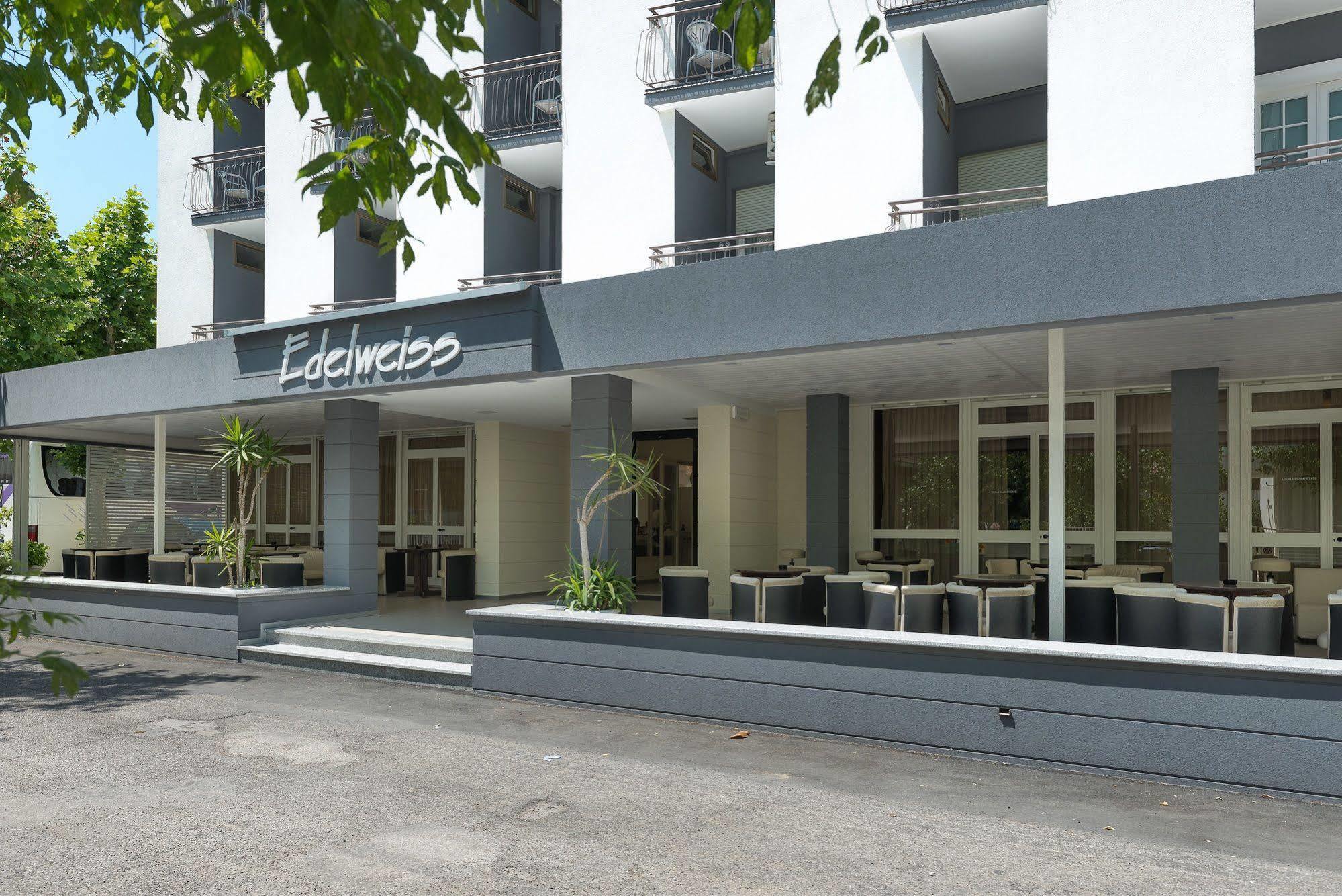 Edelweiss Hotel 3*
