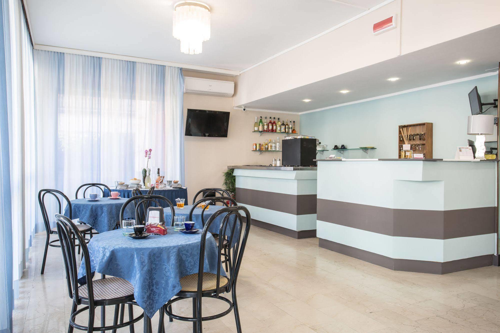 Cimarosa - Famiglie E Coppie Hotel
