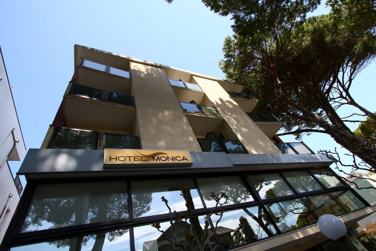 Monica Hotel 2*