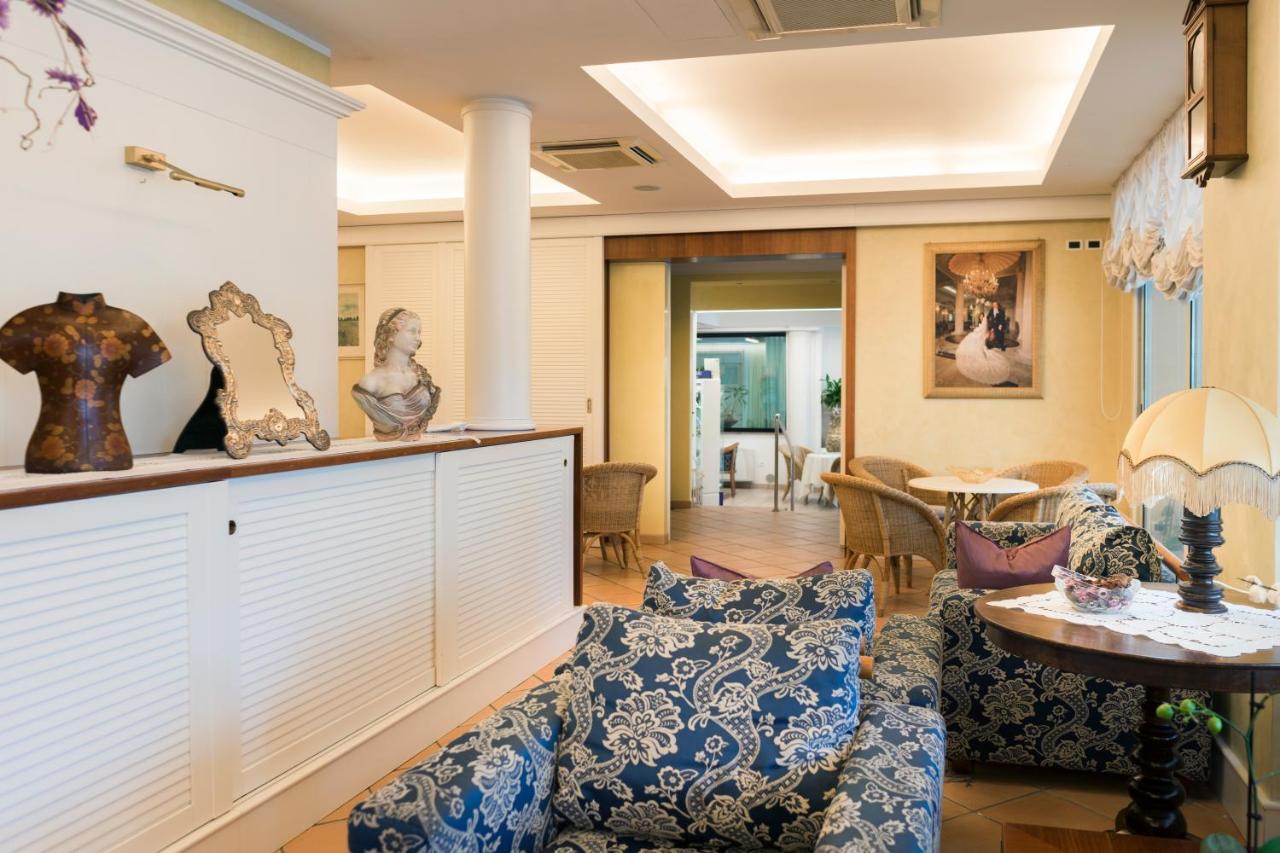 Tulipe Nazionale Hotel 3*
