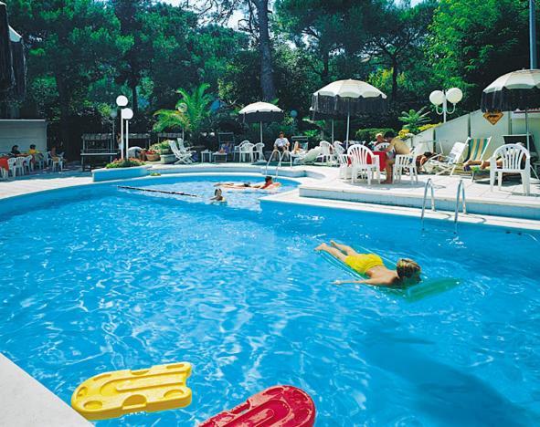 Vienna Touring 4* Riccione