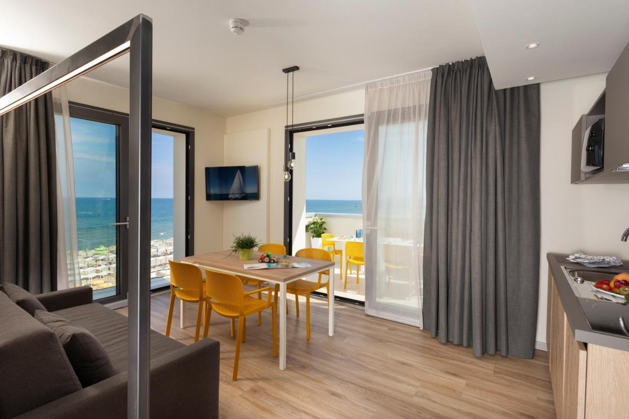App Sea View Aparthotel Riccione