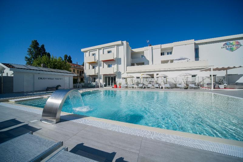 Boat - The Original Hotel 3*