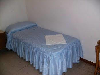 Lorena Hotel *