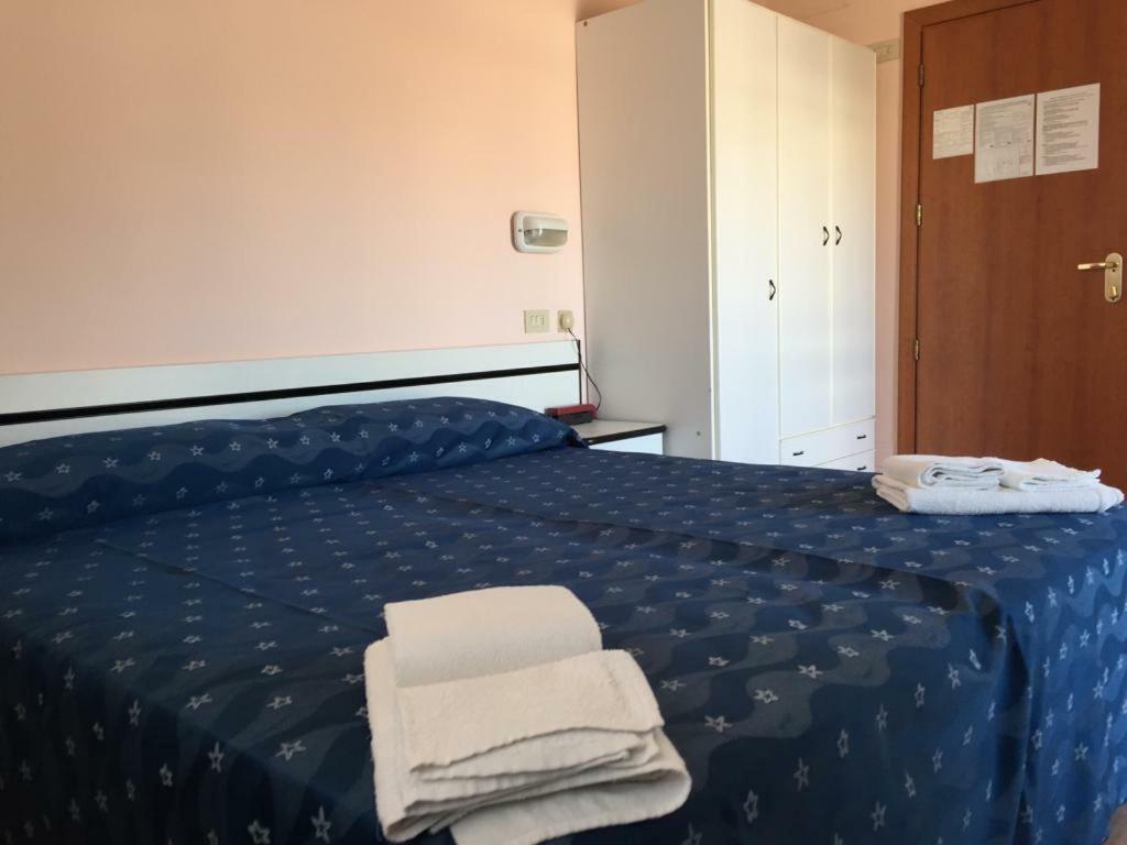 De Paris Hotel 2*