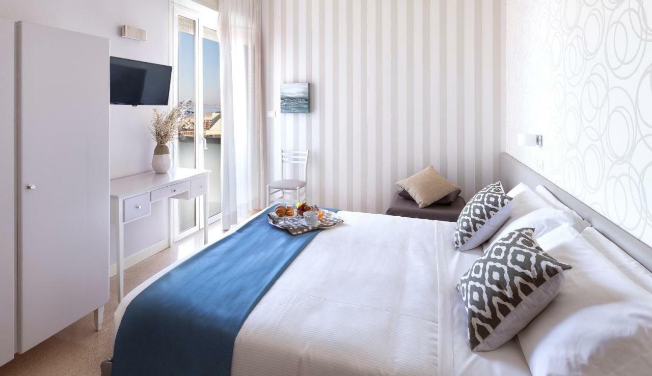 Hotel Little