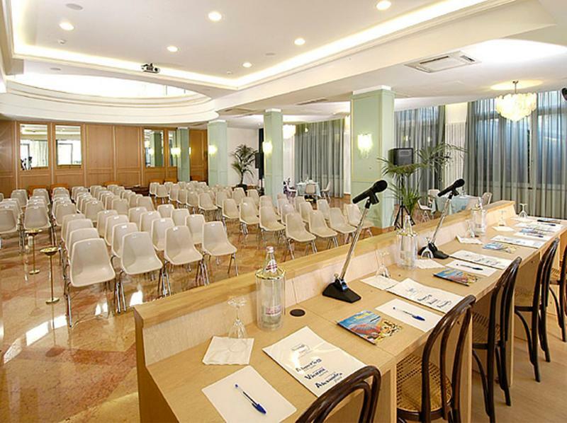 Vienna Touring Hotel 4*