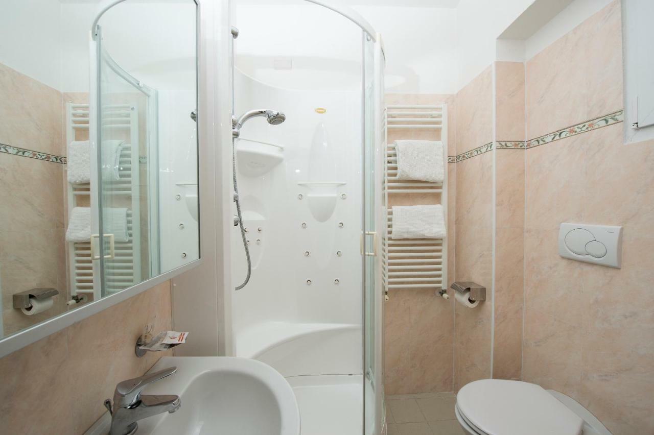 Hotel Linda - Family - Nuova Costruzione Antisismica Riccione