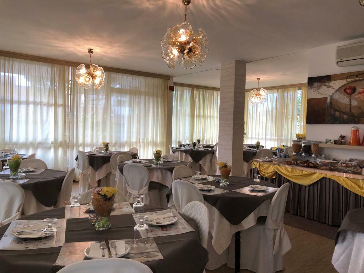 Hotel Fucsia Riccione