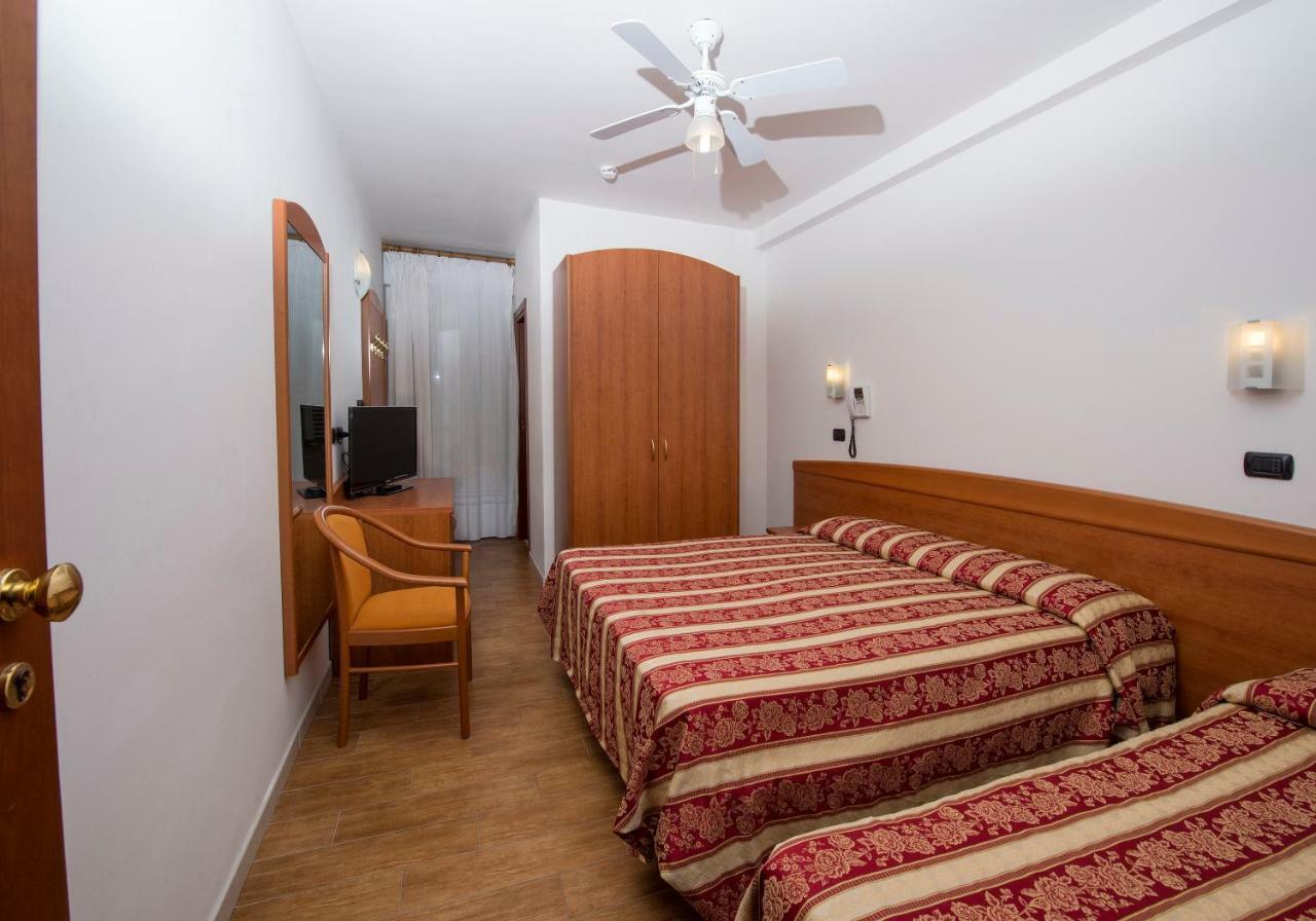 Hotel Linda - Family - Nuova Costruzione Antisismica 3*