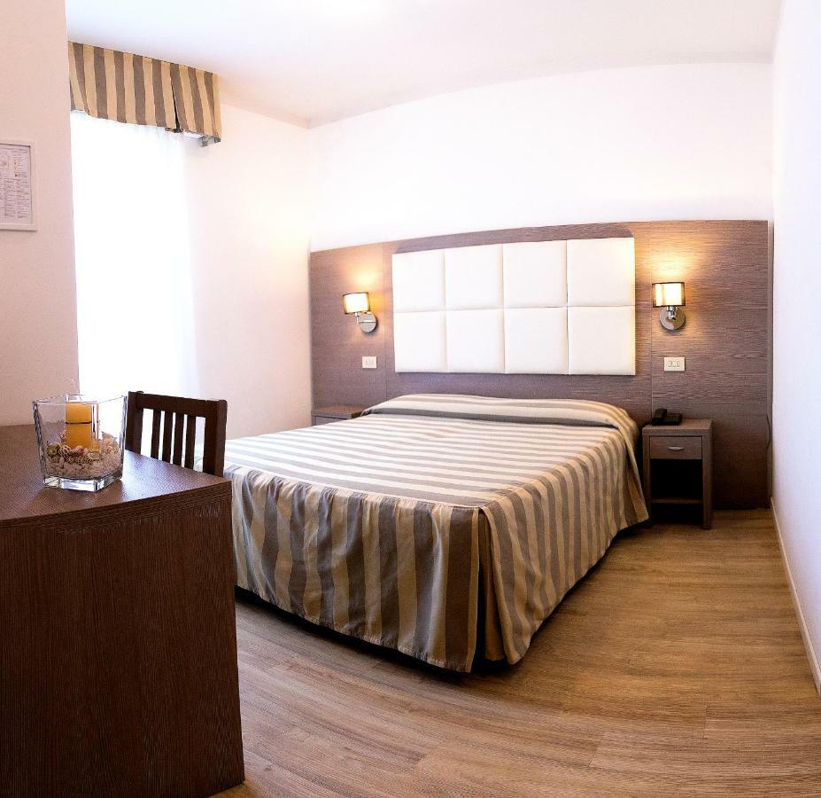 Hotel Myosotis Riccione