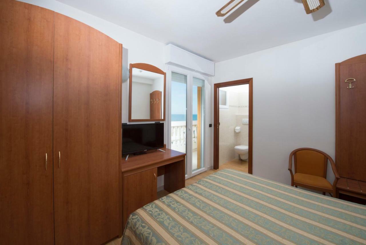 Linda - Family - Nuova Costruzione Antisismica Hotel Riccione