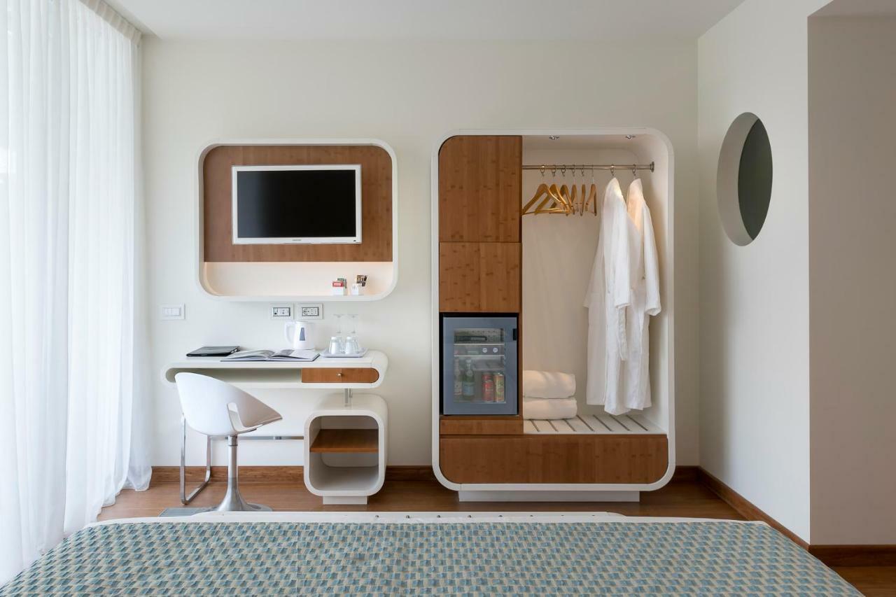 Trampolines Hotel