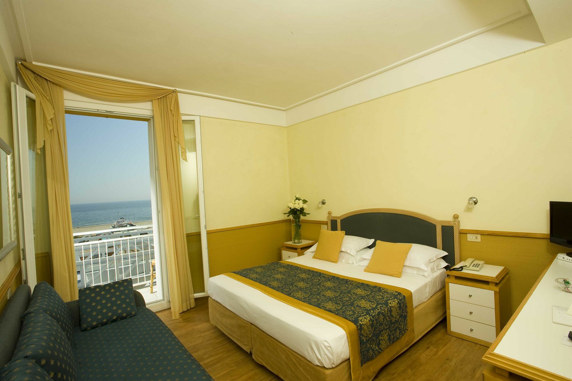 Roma 4* Riccione