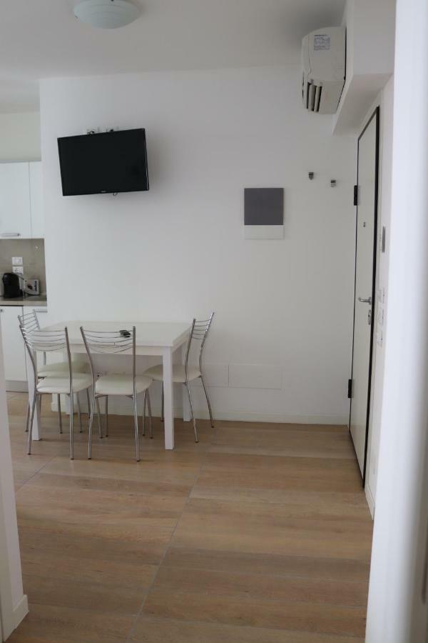 Antares Aparthotel *