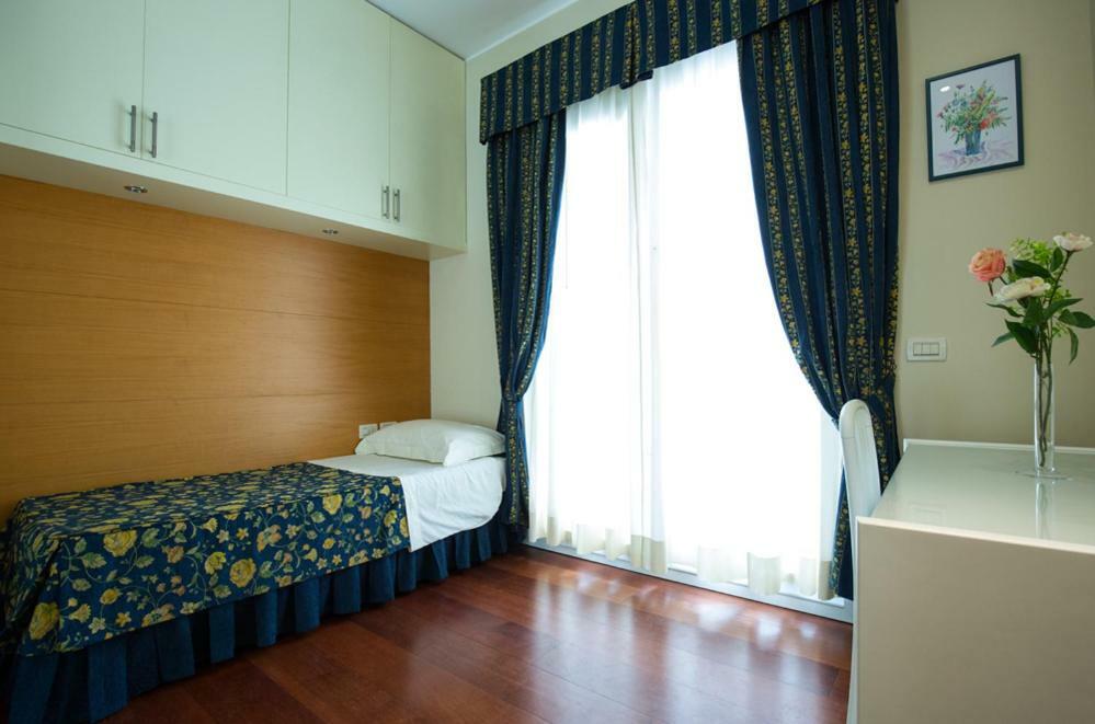 Aparthotel England 4*