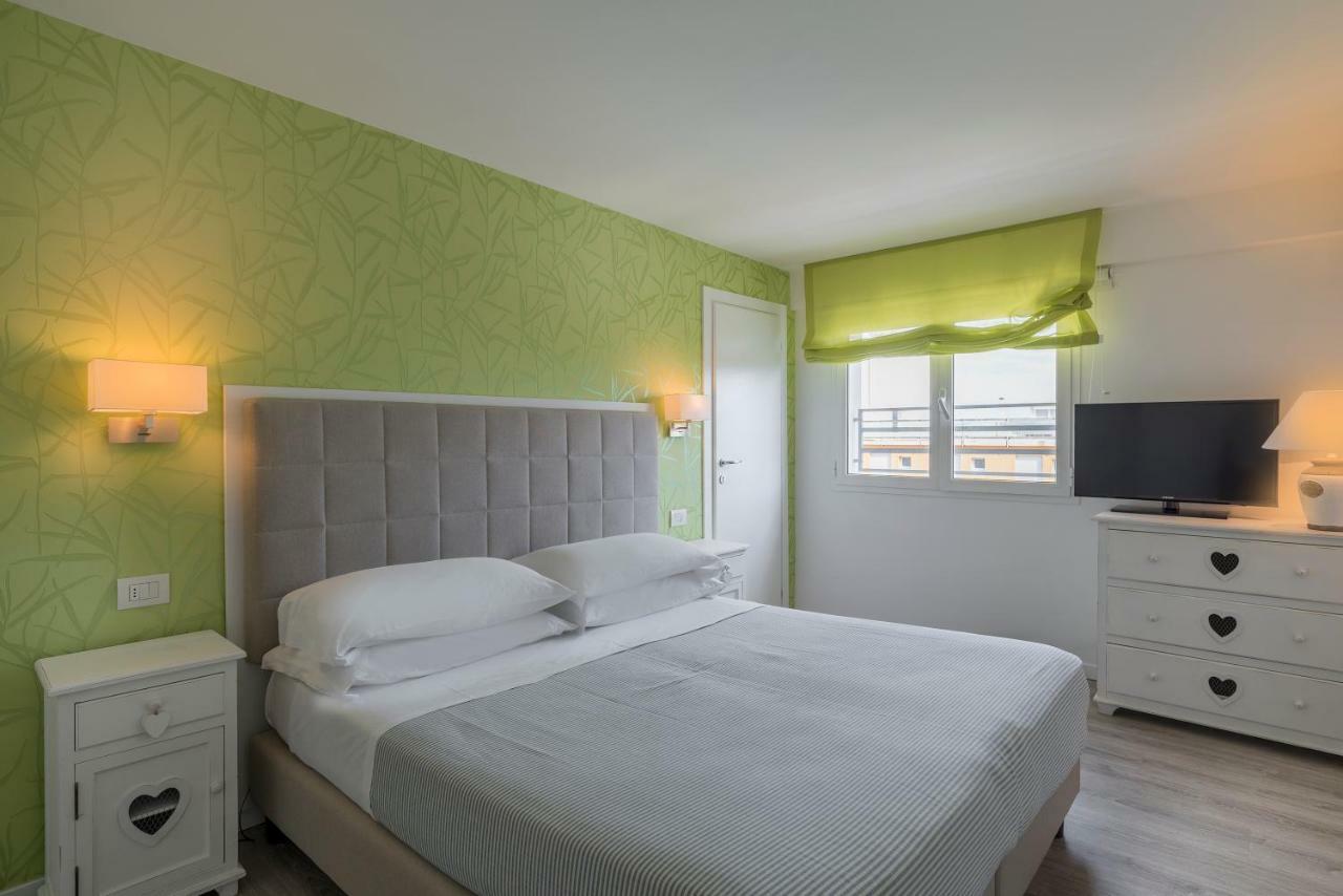 Hotel Corona 3* Riccione