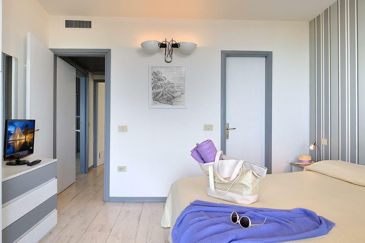Beach Apartment *