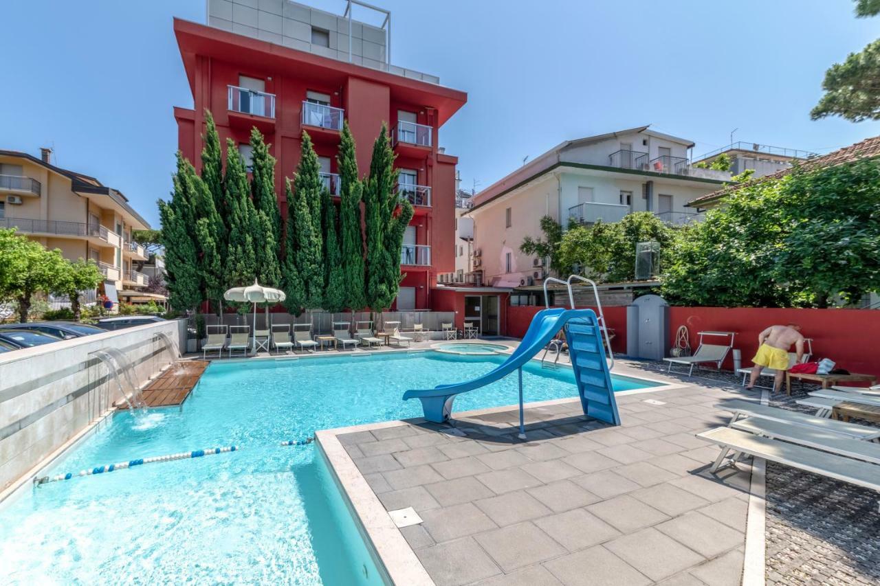 Aparthotel Altomare Riccione