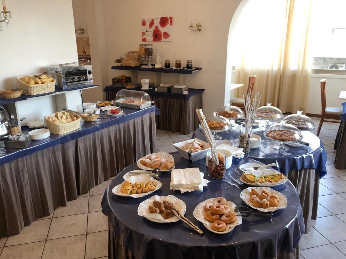 Hotel Napoleon 2*