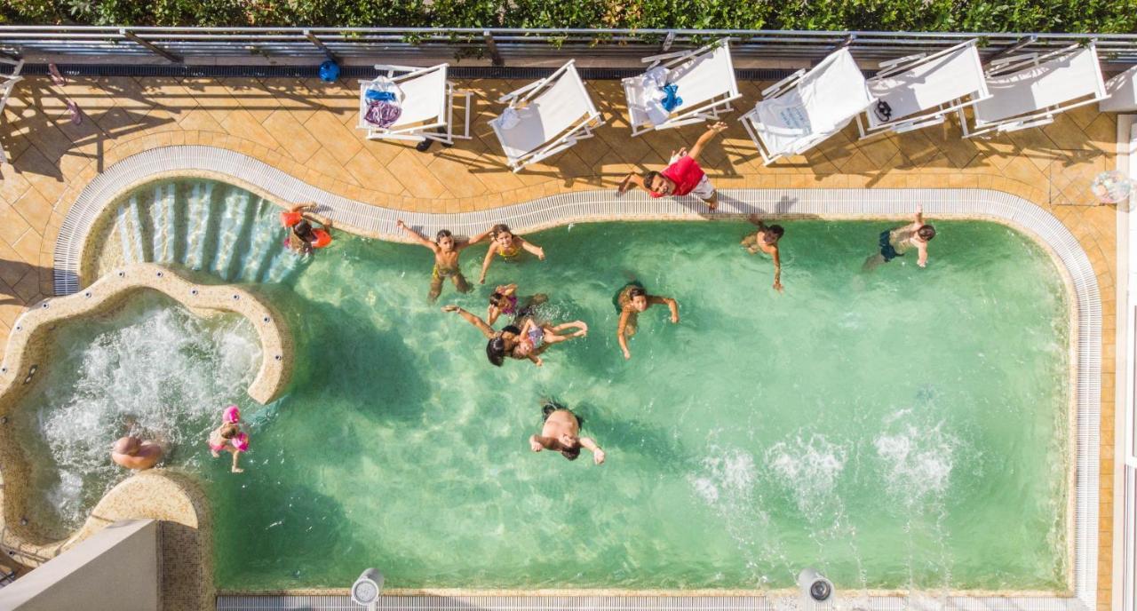 Adlon - Fronte Mare Hotel Riccione