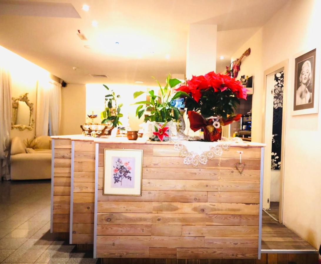 Hotel Garisenda - In Centro A - Riccione