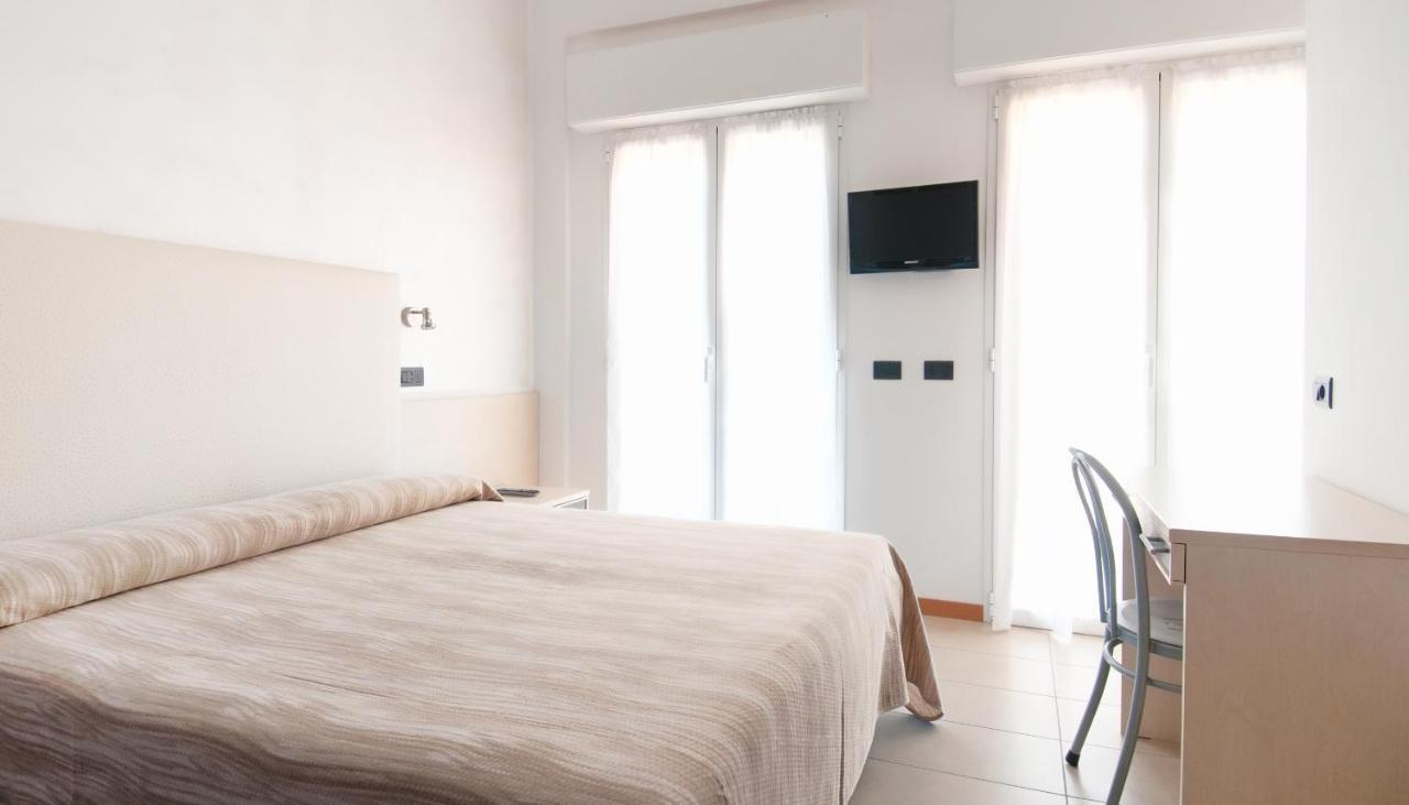 Hotel Aria Di Mare - Bed&brunch In Centro A 3*
