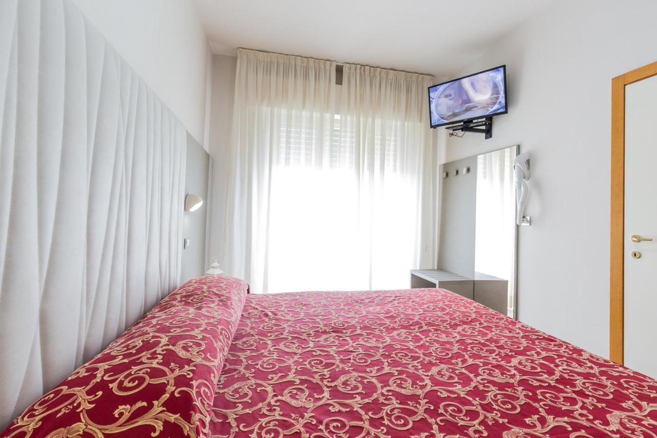 Roland 3* Riccione