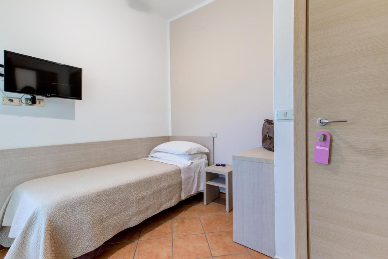 Cimarosa - Famiglie E Coppie Hotel 2*