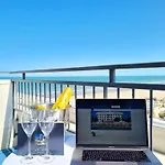 Club Hotel